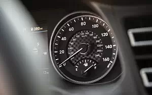   Hyundai Elantra Limited US-spec - 2018