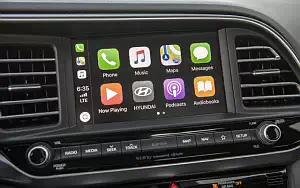   Hyundai Elantra Limited US-spec - 2018
