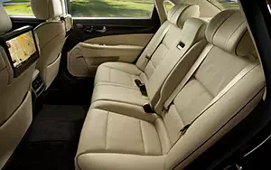   Hyundai Equus US-spec - 2014