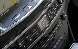   Hyundai Equus US-spec - 2014