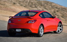  Hyundai Genesis Coupe 2010