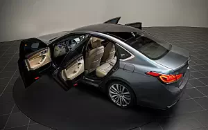   Hyundai Genesis US-spec - 2014
