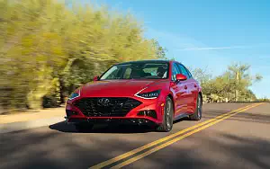   Hyundai Sonata Limited (Calypso Red) US-spec - 2019
