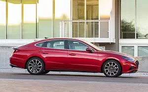   Hyundai Sonata Limited (Calypso Red) US-spec - 2019