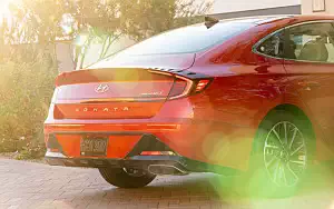   Hyundai Sonata Limited (Calypso Red) US-spec - 2019