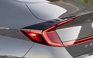   Hyundai Sonata Limited (Portofino Gray) US-spec - 2019