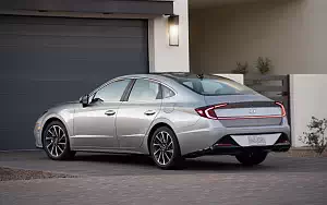   Hyundai Sonata Limited (Shimmering Silver Pearl) US-spec - 2019