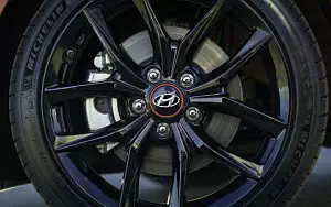   Hyundai Veloster Turbo R-Spec US-spec - 2018