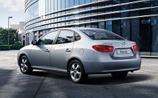   Hyundai Elantra - 2006