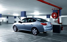   Hyundai Elantra - 2006