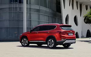   Hyundai Santa Fe - 2018