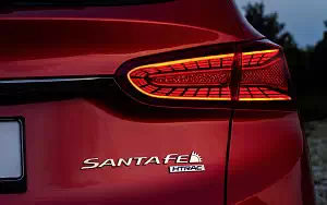   Hyundai Santa Fe - 2018