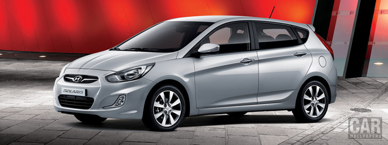   Hyundai Solaris Hatchback - 2011 - Car wallpapers