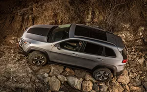   Jeep Cherokee Trailhawk - 2014