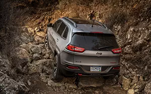  Jeep Cherokee Trailhawk - 2014