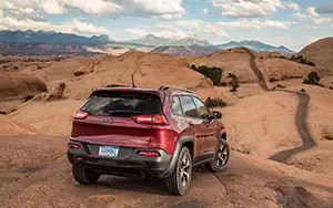   Jeep Cherokee Trailhawk - 2014