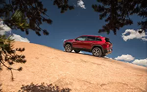   Jeep Cherokee Trailhawk - 2014