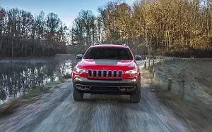   Jeep Cherokee Trailhawk - 2018