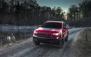   Jeep Cherokee Trailhawk - 2018