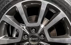  Jeep Compass Limited - 2013