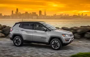   Jeep Compass Trailhawk - 2017