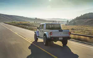   Jeep Gladiator Overland - 2019
