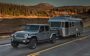   Jeep Gladiator Overland - 2019