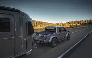   Jeep Gladiator Overland - 2019