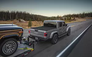   Jeep Gladiator Overland - 2019