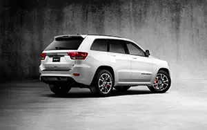   Jeep Grand Cherokee SRT8 Alpine Edition - 2012