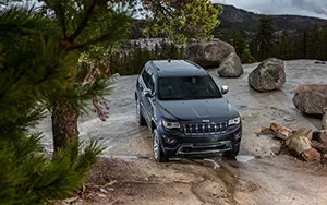   Jeep Grand Cherokee Limited - 2013