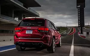   Jeep Grand Cherokee SRT - 2013