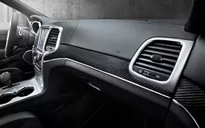  Jeep Grand Cherokee SRT - 2013