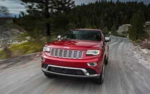   Jeep Grand Cherokee Summit - 2013