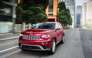   Jeep Grand Cherokee Summit - 2013