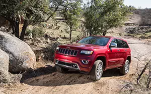   Jeep Grand Cherokee Overland - 2014