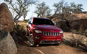   Jeep Grand Cherokee Overland - 2014