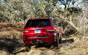   Jeep Grand Cherokee Overland - 2014