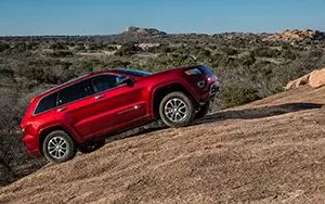   Jeep Grand Cherokee Overland - 2014