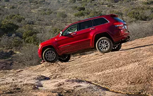   Jeep Grand Cherokee Overland - 2014