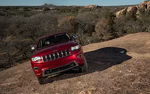   Jeep Grand Cherokee Overland - 2014