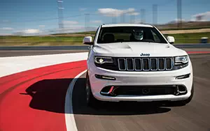   Jeep Grand Cherokee SRT - 2014