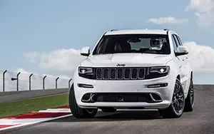   Jeep Grand Cherokee SRT - 2014