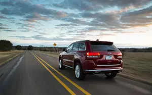   Jeep Grand Cherokee Summit - 2014