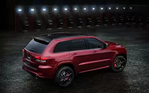   Jeep Grand Cherokee SRT Night - 2016