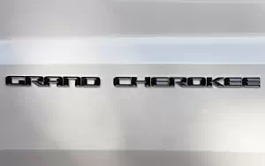   Jeep Grand Cherokee Summit - 2016