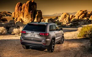   Jeep Grand Cherokee Trailhawk - 2016