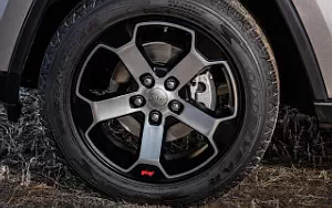   Jeep Grand Cherokee Trailhawk - 2016