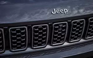   Jeep Grand Cherokee L Summit - 2021