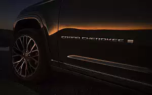  Jeep Grand Cherokee L Summit - 2021